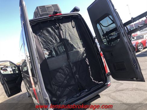 Used 2020 Mercedes-Benz Sprinter 2500 image 29