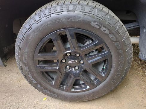 Used 2025 Chevrolet Silverado 1500 RST w/ Convenience Package II AWD/4WD image 10