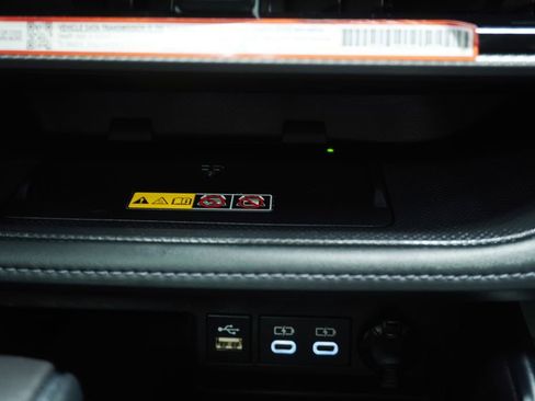 Used 2026 Toyota Highlander Platinum AWD/4WD image 23