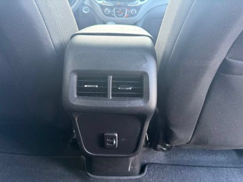 Used 2023 Chevrolet Equinox LS w/ LS Convenience Package FWD image 12