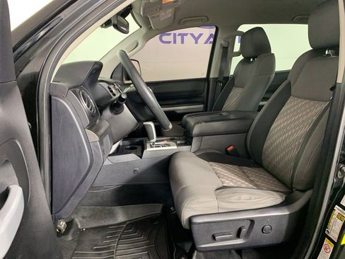 Used 2019 Toyota Tundra SR5 w/ TRD Off Road Package image 16