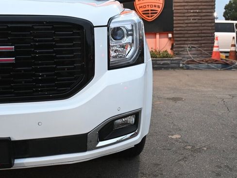 Used 2018 GMC Yukon SLE image 5