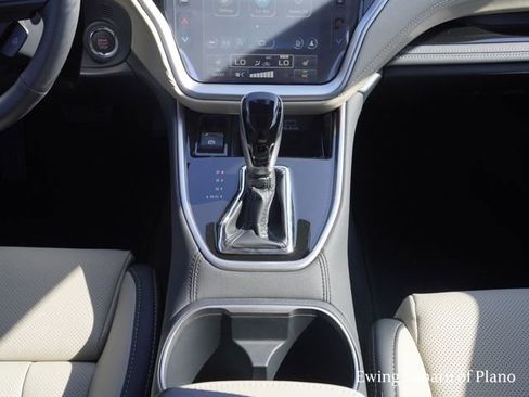 Certified 2025 Subaru Outback Limited image 4