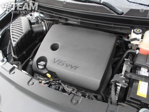 Used 2023 Chevrolet Traverse LT FWD image 32