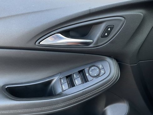Used 2025 Buick Encore GX Preferred FWD image 18