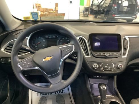 Used 2019 Chevrolet Malibu LS FWD image 6