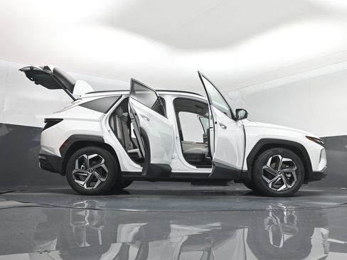 Used 2022 Hyundai Tucson Limited w/ Cargo Package FWD image 7