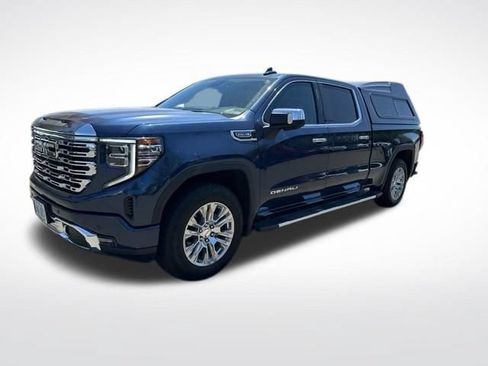 Used 2023 GMC Sierra 1500 Denali AWD/4WD image 2