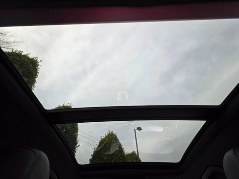 Used 2018 Audi Q3 2.0T Premium w/ Convenience Package image 28