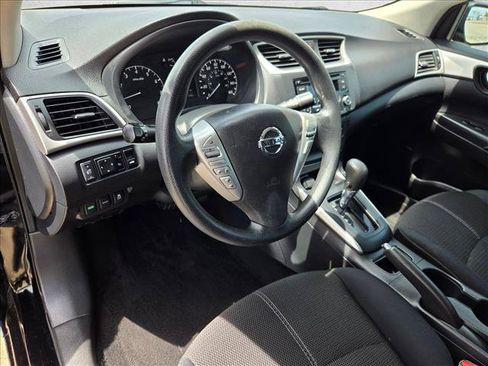 Used 2017 Nissan Sentra S FWD image 10