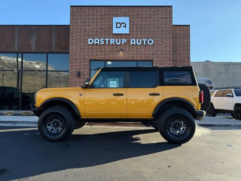 Used 2021 Ford Bronco Badlands image 4