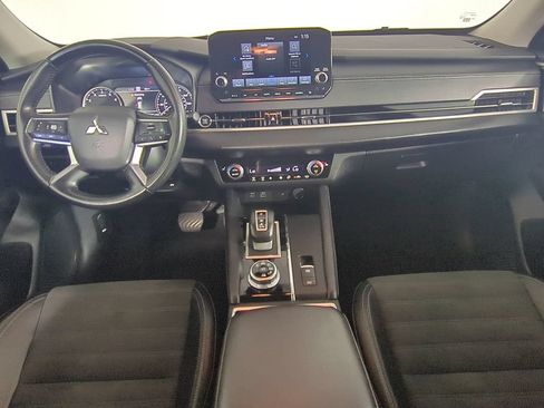 Used 2024 Mitsubishi Outlander SE Black Edition AWD/4WD image 18