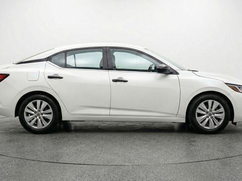 Used 2025 Nissan Sentra S FWD image 11