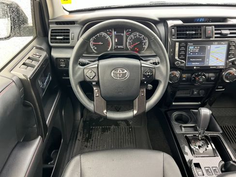 Used 2021 Toyota 4Runner Venture w/ Moonroof Package image 15