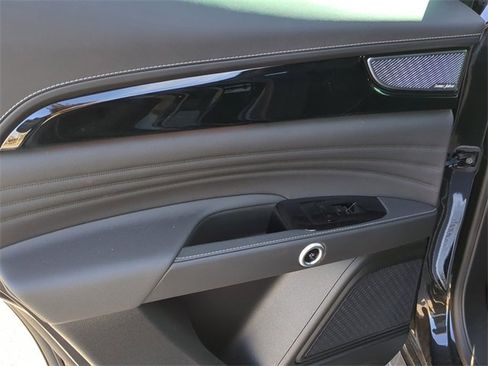 New 2025 Maserati Grecale Modena image 9