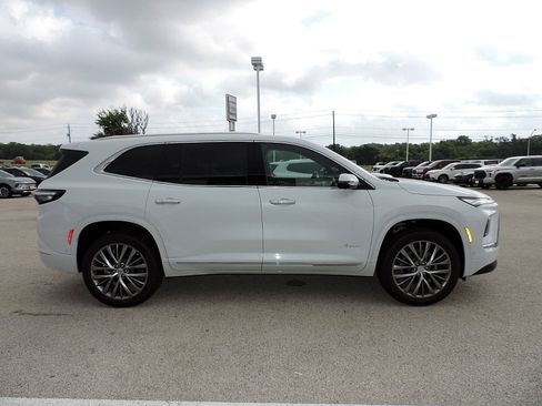 New 2026 Buick Enclave Avenir w/ Super Cruise Package FWD image 4