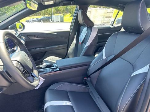 New 2026 Toyota Camry Hybrid FWD image 16
