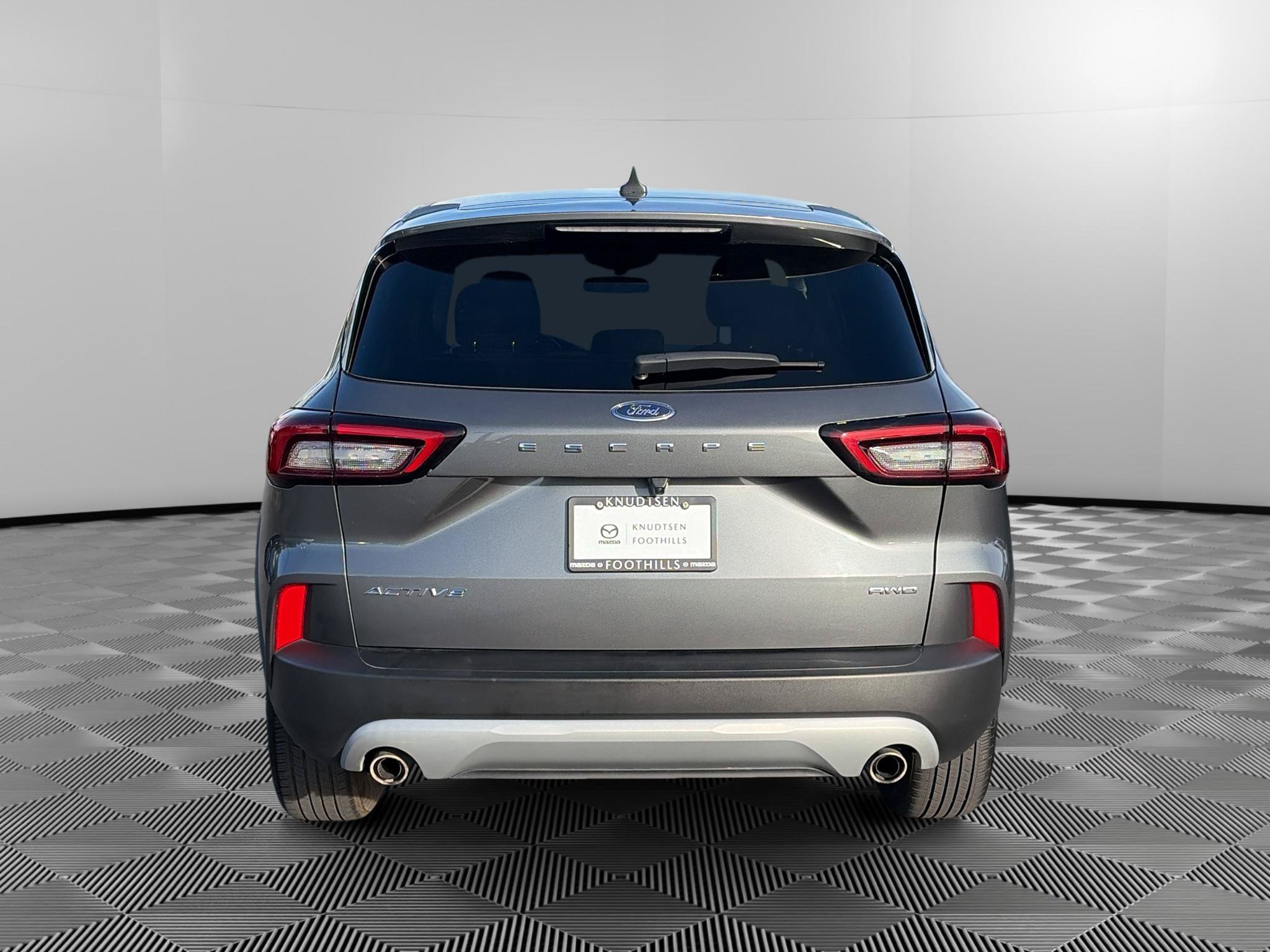 Used 2025 Ford Escape Active AWD/4WD image 6