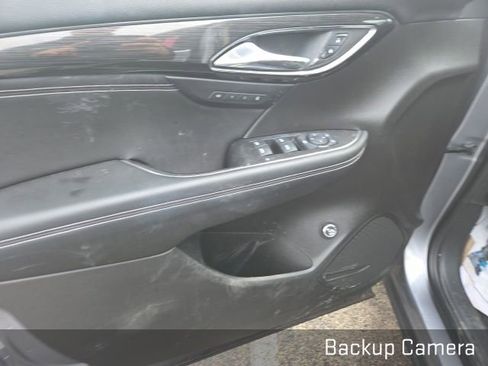 Used 2022 Buick Envision Essence w/ Safety Package image 10