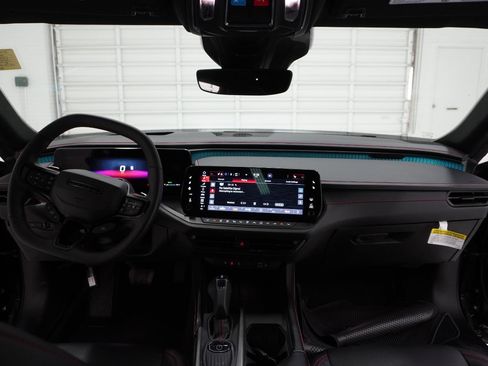 Used 2024 Dodge Charger R/T w/ Plus Group image 38