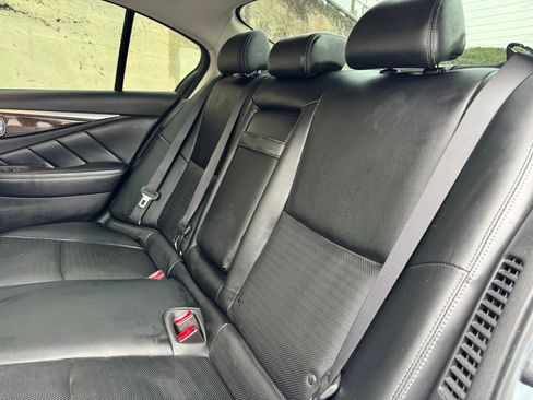 Used 2014 INFINITI Q50 Sport w/ Deluxe Technology Package image 24