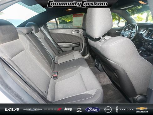 Used 2018 Dodge Charger R/T w/ Beats Audio Group image 23