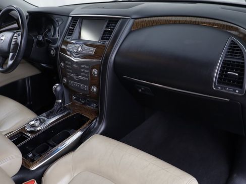 Used 2017 Nissan Armada Platinum w/ Interior Lighting Package image 22
