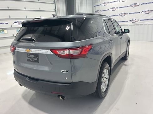 Used 2020 Chevrolet Traverse LT image 6