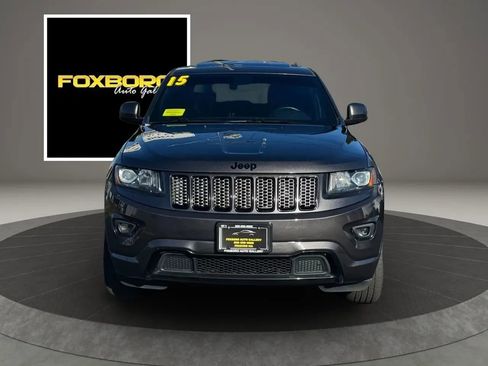 Used 2015 Jeep Grand Cherokee Altitude image 2