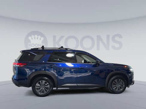 Used 2023 Nissan Pathfinder SV w/ Cargo Package image 12