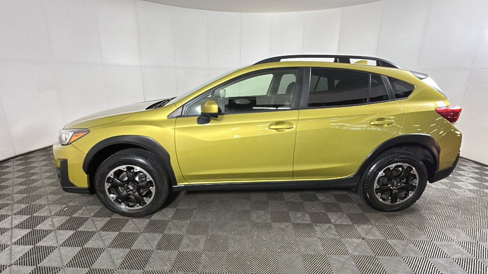 Used 2021 Subaru Crosstrek 2.0i Premium AWD/4WD image 7