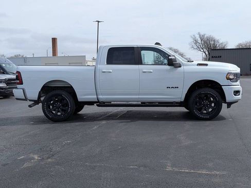 Used 2024 RAM 2500 Big Horn w/ Night Edition AWD/4WD image 8