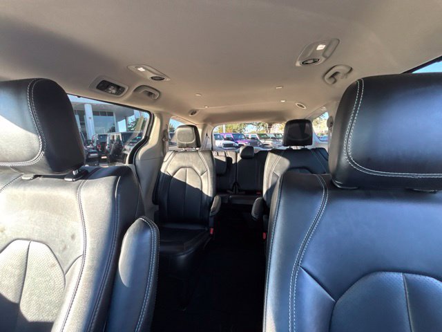 Used 2024 Chrysler Pacifica Touring-L FWD image 15
