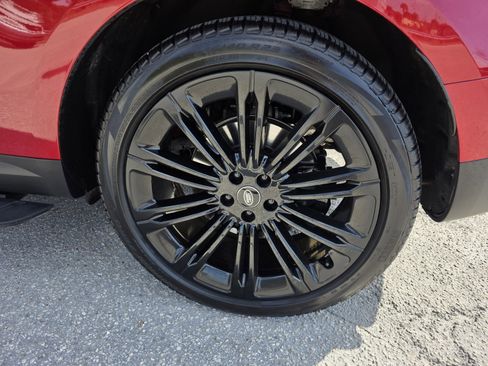 Used 2024 Land Rover Range Rover Sport SE image 9