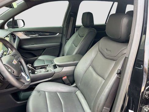Used 2024 Cadillac XT6 Premium Luxury w/ LPO, Floor Liner Package AWD/4WD image 21
