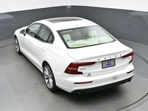 Used 2020 Volvo S60 T5 Momentum FWD image 40