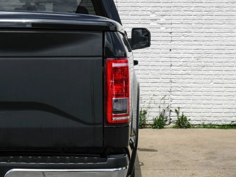 Used 2017 Ford F150 Lariat RWD image 41