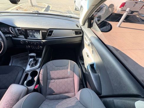 Used 2019 Kia Niro LX image 15