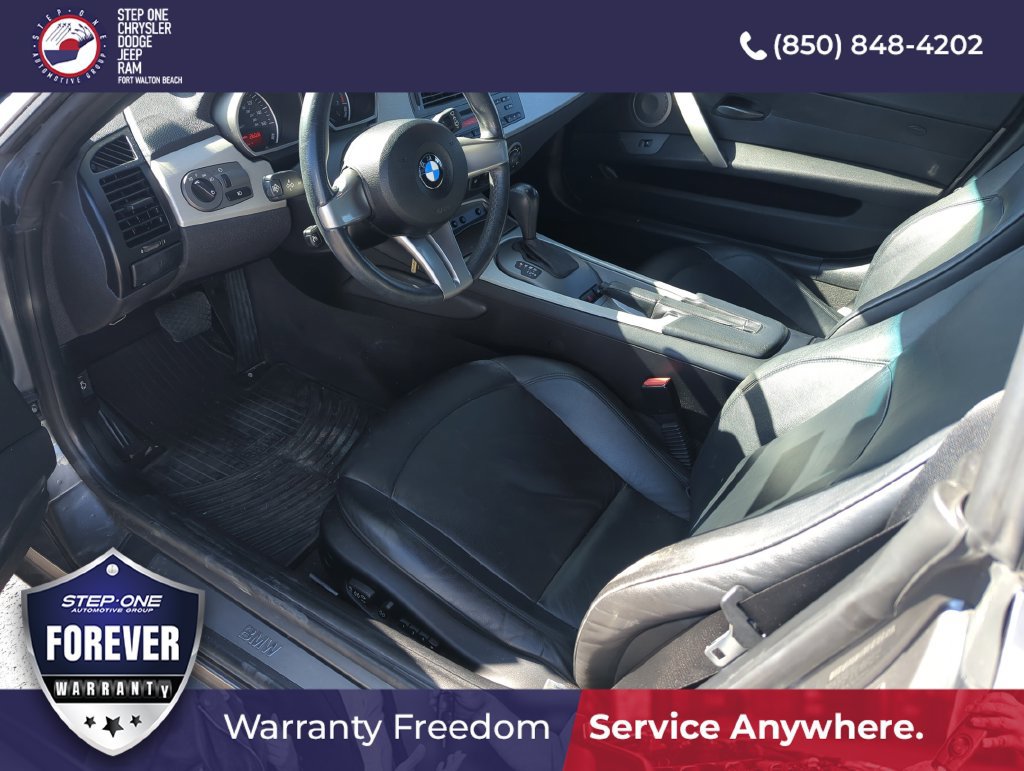 Used 2003 BMW Z4 2.5i RWD image 10