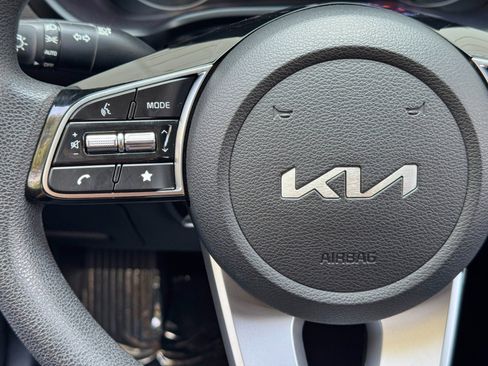 Used 2023 Kia Forte LXS w/ LXS Technology Package FWD image 19