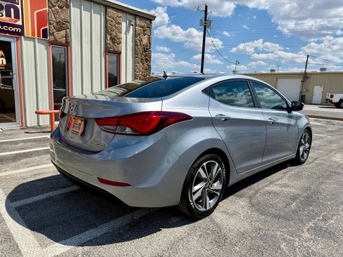 Used 2015 Hyundai Elantra Limited FWD image 3
