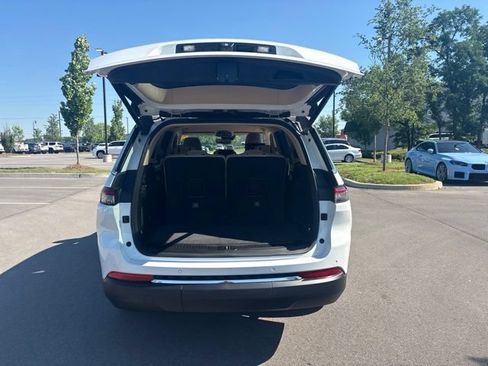 Used 2022 Jeep Grand Cherokee L Limited w/ Luxury Tech Group II AWD/4WD image 10