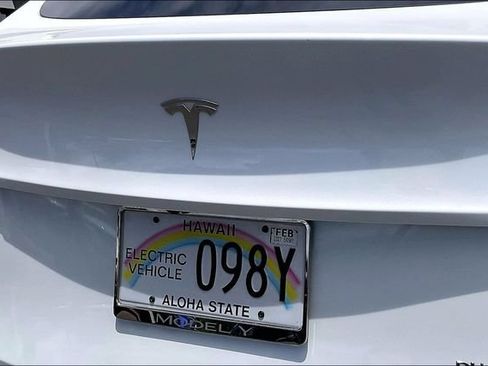 Used 2021 Tesla Model Y Long Range AWD/4WD image 8