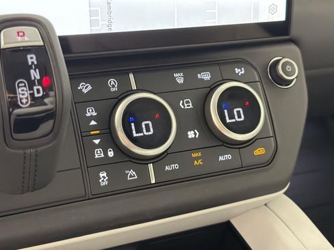 New 2026 Land Rover Defender 110 S image 15