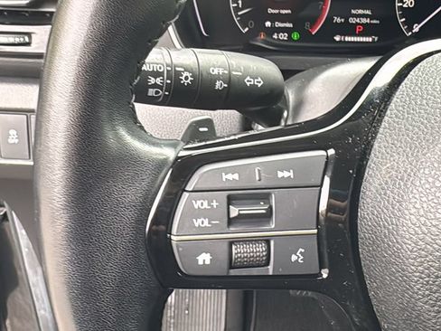 Used 2025 Honda Pilot EX-L image 18