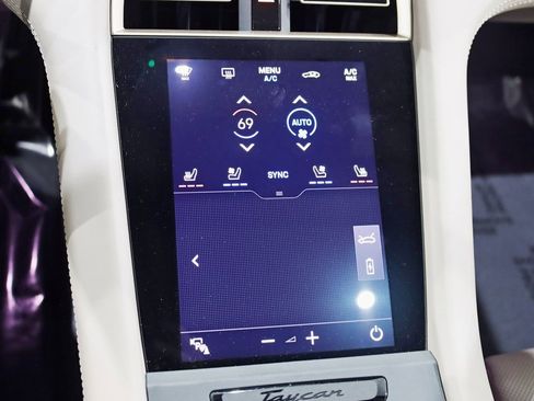 Used 2020 Porsche Taycan Turbo image 29