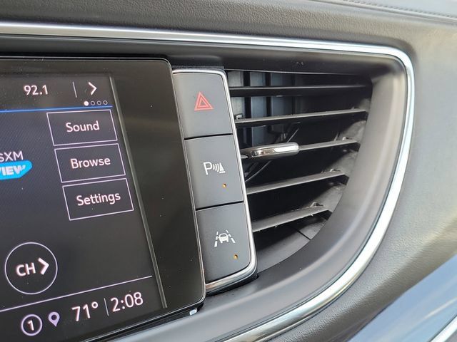 Used 2022 Buick Enclave Essence w/ Experience Buick Package FWD image 21