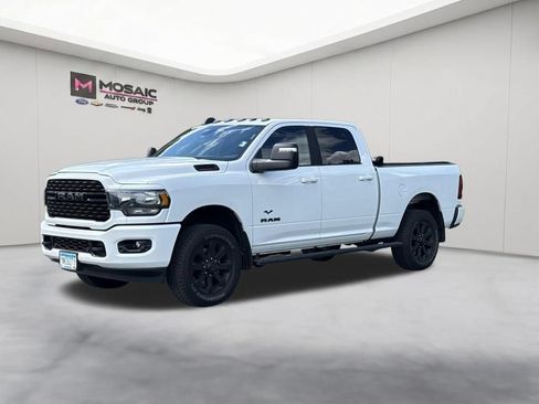Used 2024 RAM 3500 Big Horn w/ Night Edition AWD/4WD image 4
