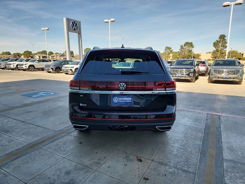 New 2026 Volkswagen Atlas SE image 6