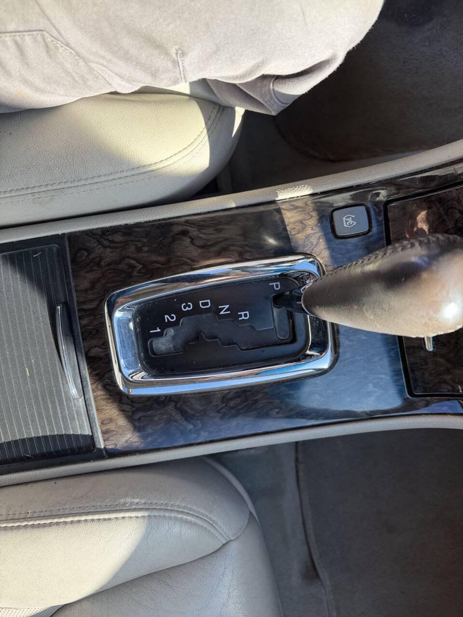 Used 2008 Cadillac DTS FWD image 36